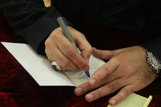 أهل المقام توقيع بالحب والحبر بقلم الشاعر علي عباس أهل المقام توقيع بالحب والحبر بقلم الشاعر علي عباس