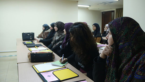 مركز المطالعة واكاديمية ابداع يفتتحان دورة الشعر في حارة حريك مركز المطالعة واكاديمية ابداع يفتتحان دورة الشعر في حارة حريك