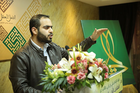 مولد علي يجمع شعراء وموهوبين لبنانين وعرب وافارقة في حارة حريك مولد علي يجمع شعراء وموهوبين لبنانين وعرب وافارقة في حارة حريك