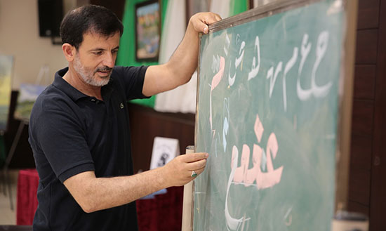 حروف من ذهب القصيدة والخط في الفنون الرمضانية حروف من ذهب القصيدة والخط في الفنون الرمضانية