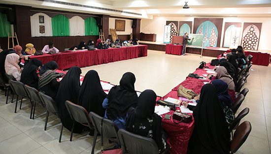 حروف من ذهب القصيدة والخط في الفنون الرمضانية حروف من ذهب القصيدة والخط في الفنون الرمضانية