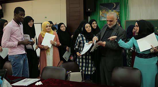 حروف من ذهب القصيدة والخط في الفنون الرمضانية حروف من ذهب القصيدة والخط في الفنون الرمضانية