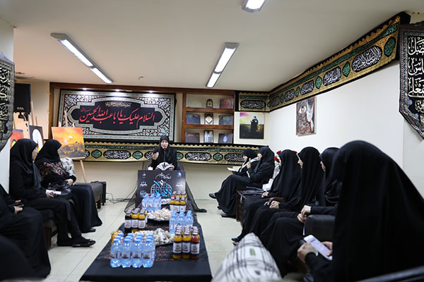 الشاعرات الفاطيمات في ملتقى وفاء وإباء الشعري بمحترف ابداع الشاعرات الفاطيمات في ملتقى وفاء وإباء الشعري بمحترف ابداع
