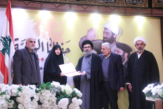 صفي الدين كرّم الفائزين والمشاركين بجائزة شيخ الشهداء في جبشيت صفي الدين كرّم الفائزين والمشاركين بجائزة شيخ الشهداء في جبشيت