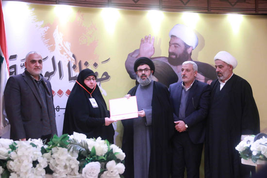 صفي الدين كرّم الفائزين والمشاركين بجائزة شيخ الشهداء في جبشيت صفي الدين كرّم الفائزين والمشاركين بجائزة شيخ الشهداء في جبشيت