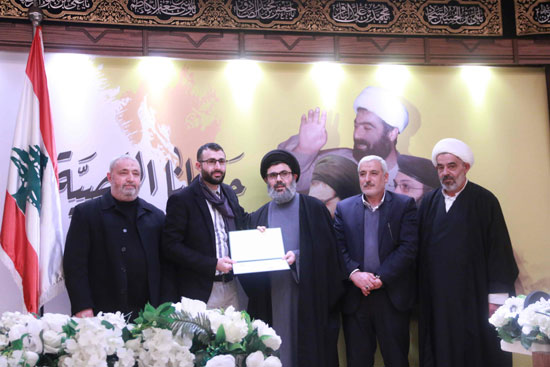 صفي الدين كرّم الفائزين والمشاركين بجائزة شيخ الشهداء في جبشيت صفي الدين كرّم الفائزين والمشاركين بجائزة شيخ الشهداء في جبشيت