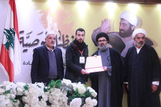 صفي الدين كرّم الفائزين والمشاركين بجائزة شيخ الشهداء في جبشيت صفي الدين كرّم الفائزين والمشاركين بجائزة شيخ الشهداء في جبشيت