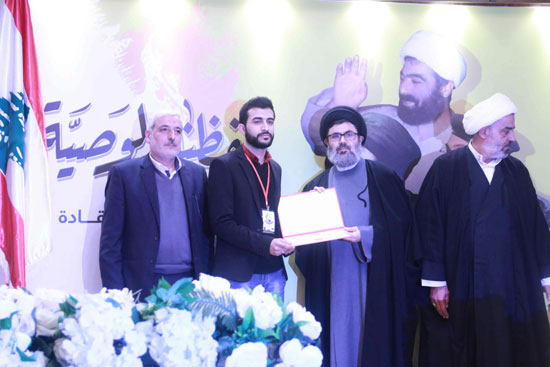 صفي الدين كرّم الفائزين والمشاركين بجائزة شيخ الشهداء في جبشيت صفي الدين كرّم الفائزين والمشاركين بجائزة شيخ الشهداء في جبشيت