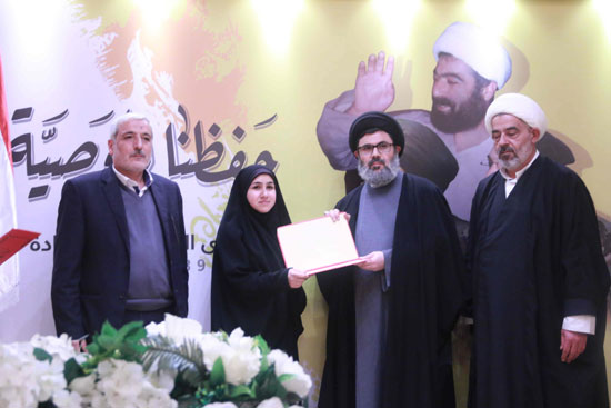 صفي الدين كرّم الفائزين والمشاركين بجائزة شيخ الشهداء في جبشيت صفي الدين كرّم الفائزين والمشاركين بجائزة شيخ الشهداء في جبشيت