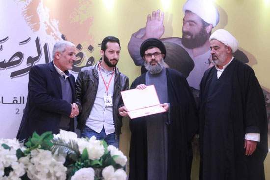 صفي الدين كرّم الفائزين والمشاركين بجائزة شيخ الشهداء في جبشيت صفي الدين كرّم الفائزين والمشاركين بجائزة شيخ الشهداء في جبشيت