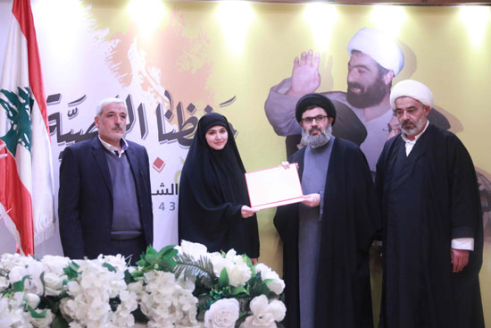 صفي الدين كرّم الفائزين والمشاركين بجائزة شيخ الشهداء في جبشيت صفي الدين كرّم الفائزين والمشاركين بجائزة شيخ الشهداء في جبشيت