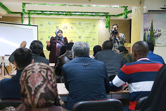 دورات الشعر العربي بوابة الموهوبين لتنمية موهبتهم الشعرية