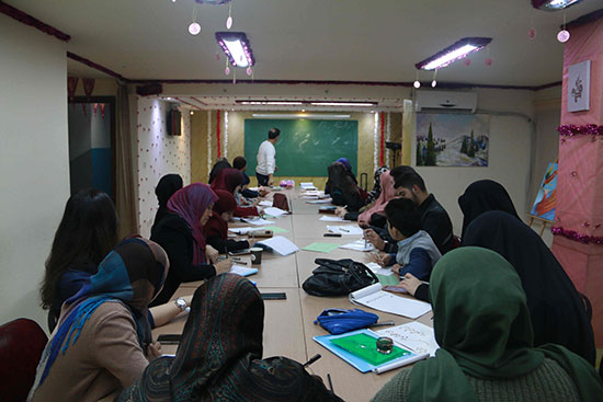 دورات الخط العربي إستعادة لمكانة الخط الجميل 