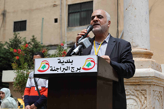 مرسم وطن المقاومة الخامس الفن كما الحب لا يعرف عمراً