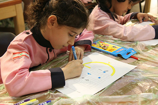 سنصلي في القدس مرسم فني عبق ملون ونفحات مقدسة